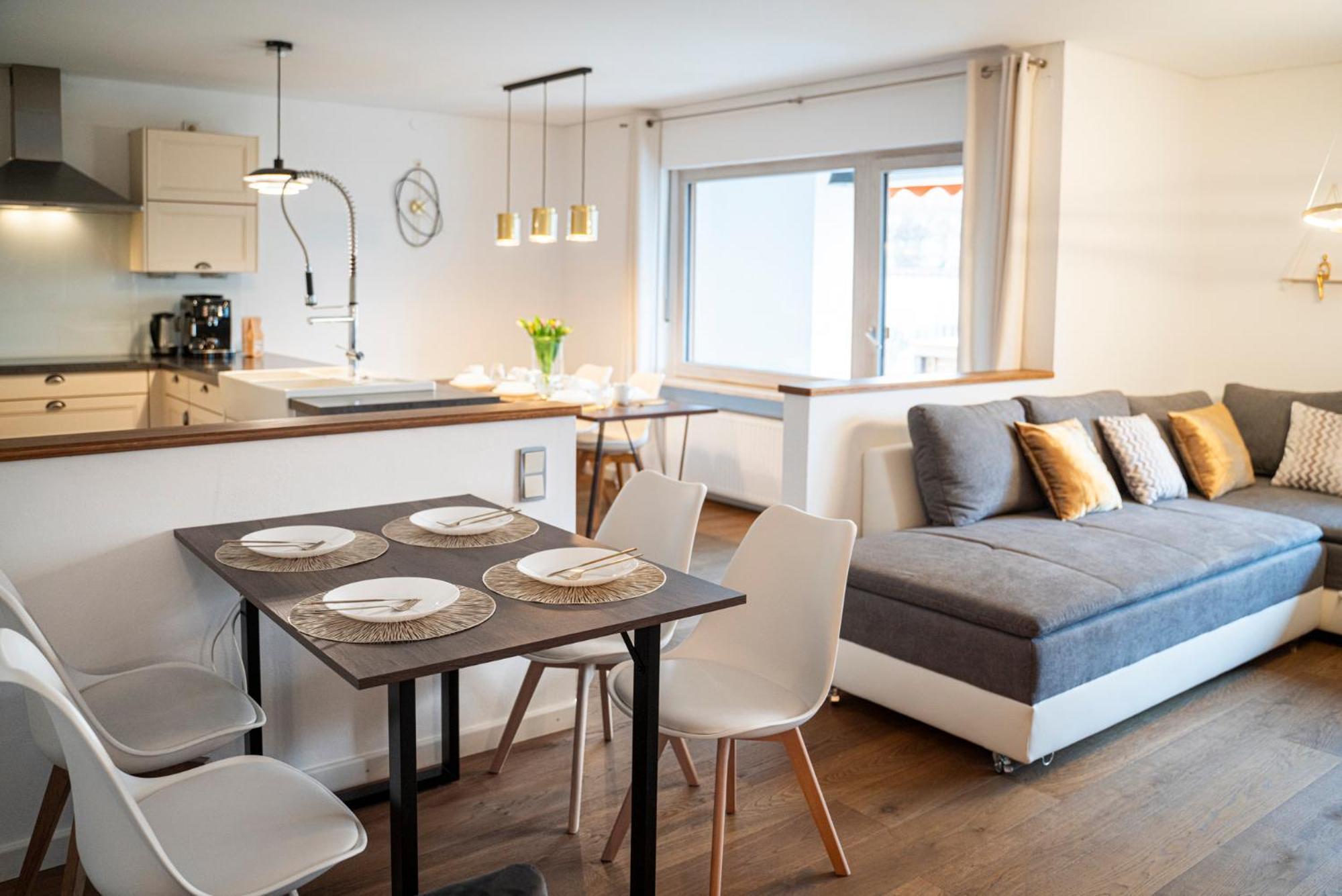 Apartament 130M2 Loft - Balkon, Smart Tv, Badewanne, Kaffee Rosenheim Zewnętrze zdjęcie