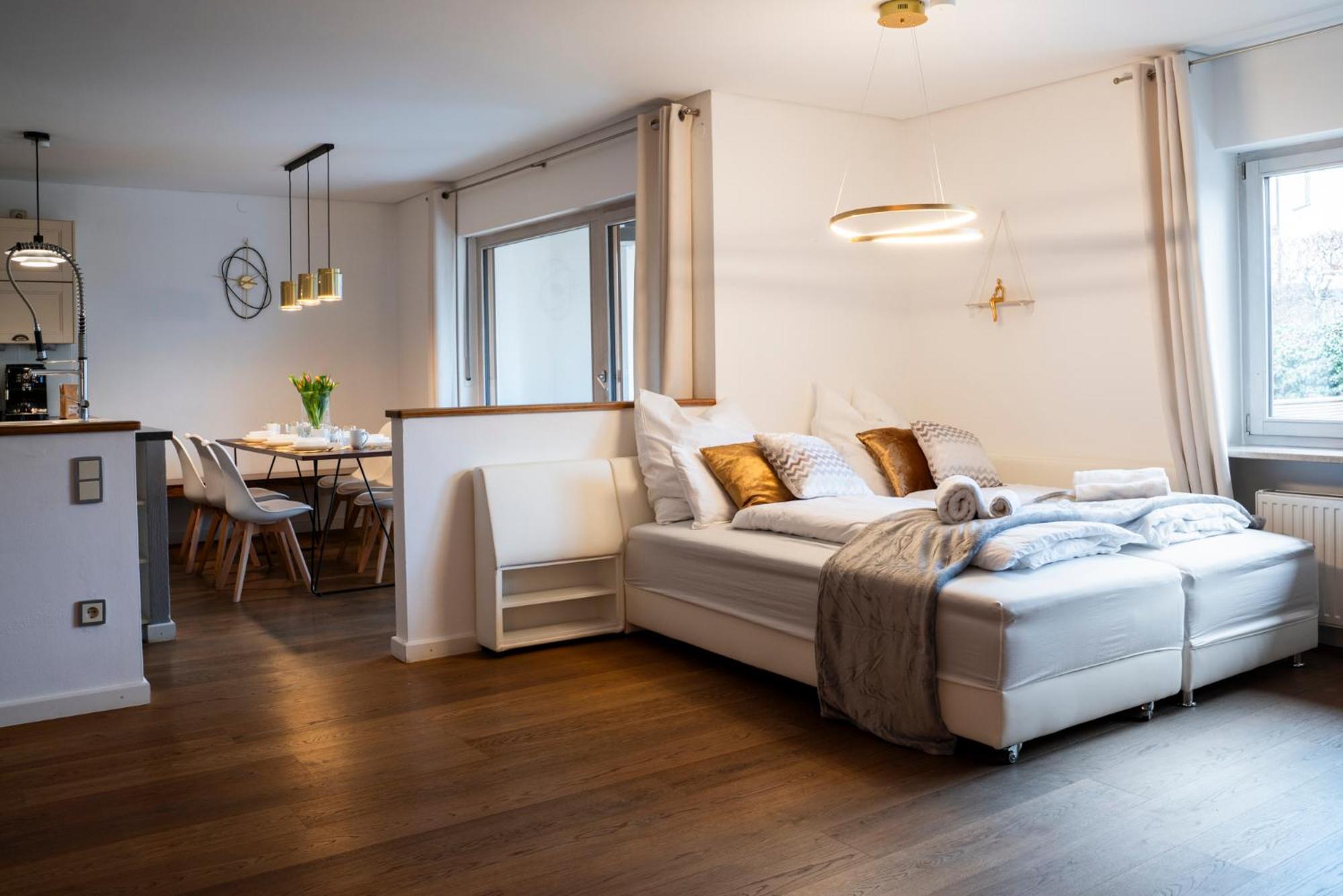 Apartament 130M2 Loft - Balkon, Smart Tv, Badewanne, Kaffee Rosenheim Zewnętrze zdjęcie